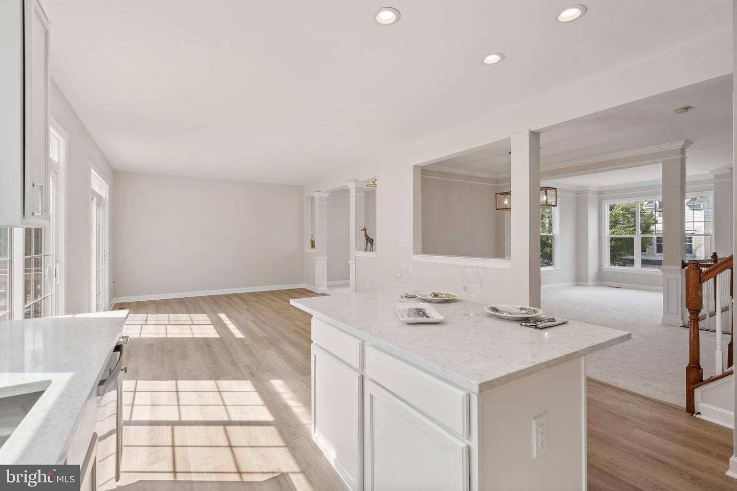 8239 GLADE BANK DR, MANASSAS, Virginia 20111, 4 Bedrooms Bedrooms, 14 Rooms Rooms,3 BathroomsBathrooms,Residential,For sale,8239 GLADE BANK DR,VAPW2104914 MLS # VAPW2104914