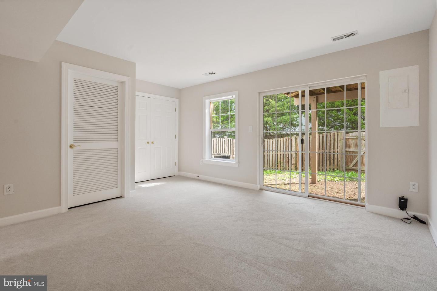 8239 GLADE BANK DR, MANASSAS, Virginia 20111, 4 Bedrooms Bedrooms, 14 Rooms Rooms,3 BathroomsBathrooms,Residential,For sale,8239 GLADE BANK DR,VAPW2104914 MLS # VAPW2104914