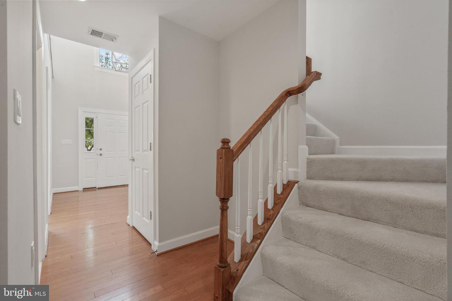 8239 GLADE BANK DR, MANASSAS, Virginia 20111, 4 Bedrooms Bedrooms, 14 Rooms Rooms,3 BathroomsBathrooms,Residential,For sale,8239 GLADE BANK DR,VAPW2104914 MLS # VAPW2104914