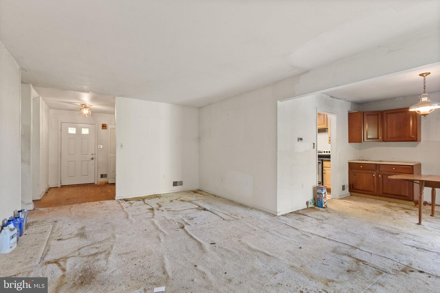 8011 LYNNFIELD DR, ALEXANDRIA, Virginia 22306, 5 Bedrooms Bedrooms, ,3 BathroomsBathrooms,Residential,For sale,8011 LYNNFIELD DR,VAFX2269724 MLS # VAFX2269724