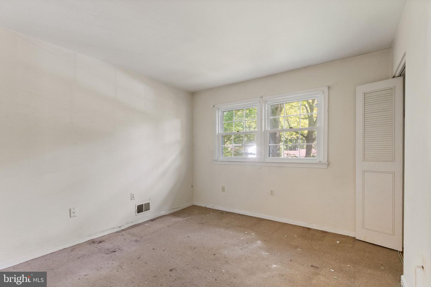8011 LYNNFIELD DR, ALEXANDRIA, Virginia 22306, 5 Bedrooms Bedrooms, ,3 BathroomsBathrooms,Residential,For sale,8011 LYNNFIELD DR,VAFX2269724 MLS # VAFX2269724