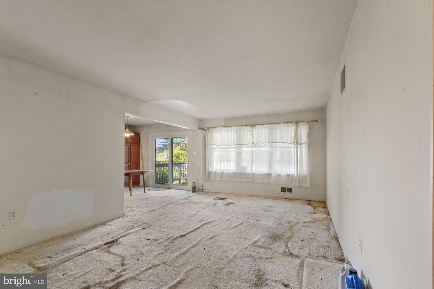 8011 LYNNFIELD DR, ALEXANDRIA, Virginia 22306, 5 Bedrooms Bedrooms, ,3 BathroomsBathrooms,Residential,For sale,8011 LYNNFIELD DR,VAFX2269724 MLS # VAFX2269724