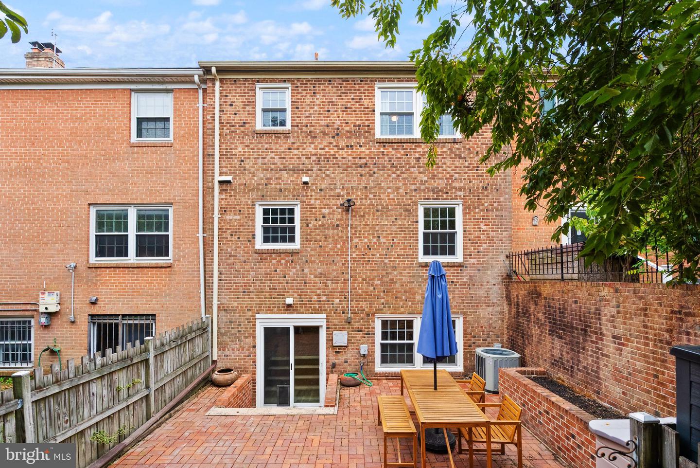 6 E MASON AVE, ALEXANDRIA, Virginia 22301, 3 Bedrooms Bedrooms, ,2 BathroomsBathrooms,Residential,For sale,6 E MASON AVE,VAAX2050312 MLS # VAAX2050312