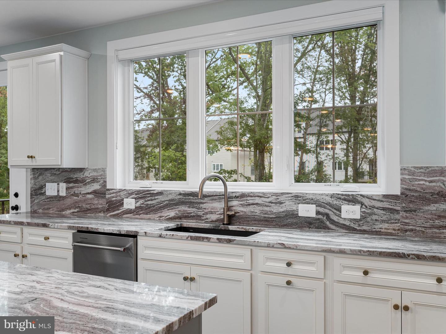 22976 COPPER TREE TER, ASHBURN, Virginia 20148, 3 Bedrooms Bedrooms, ,3 BathroomsBathrooms,Residential,For sale,22976 COPPER TREE TER,VALO2107848 MLS # VALO2107848