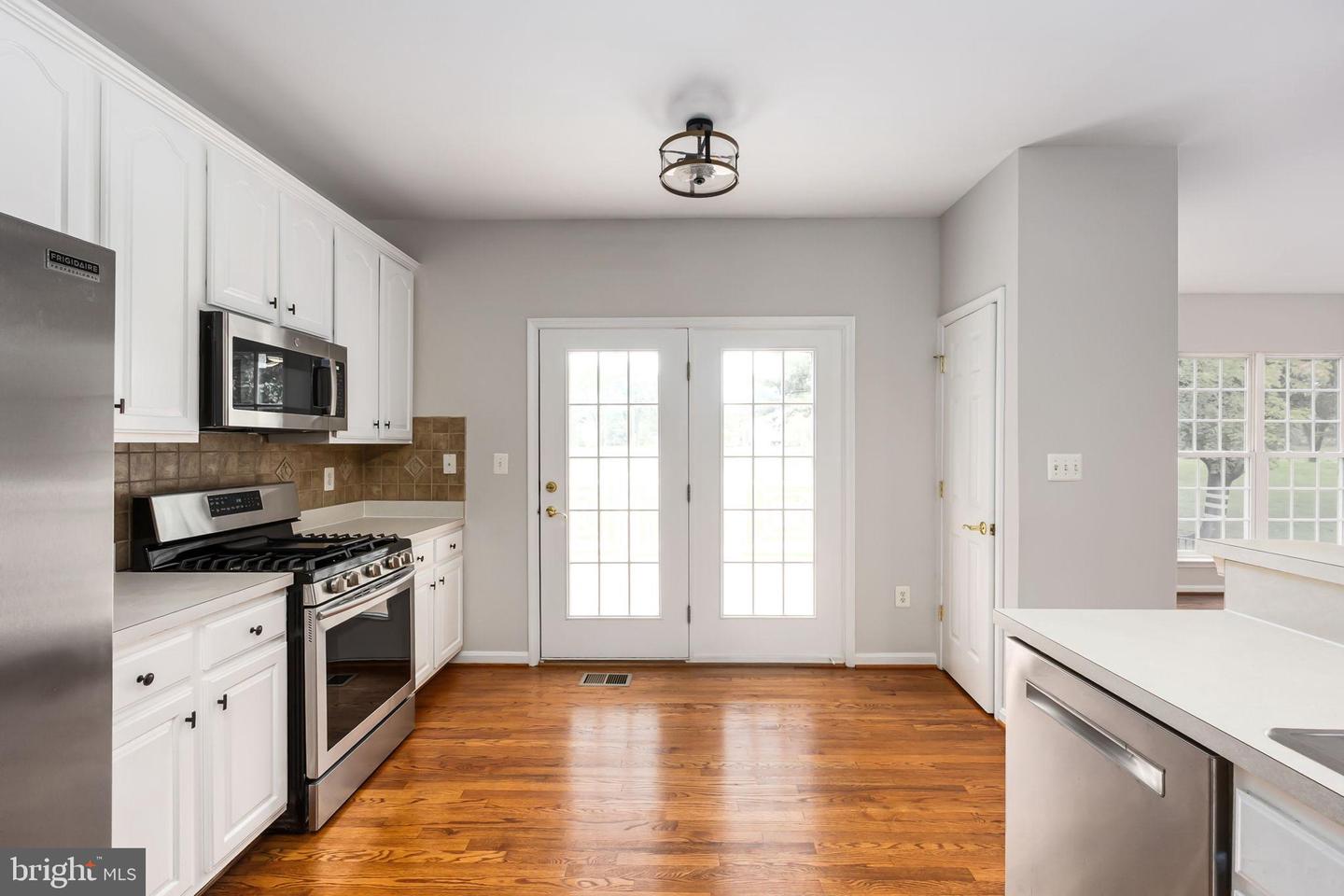 6040 ALDERDALE PL, HAYMARKET, Virginia 20169, 4 Bedrooms Bedrooms, 8 Rooms Rooms,3 BathroomsBathrooms,Residential,For sale,6040 ALDERDALE PL,VAPW2105096 MLS # VAPW2105096