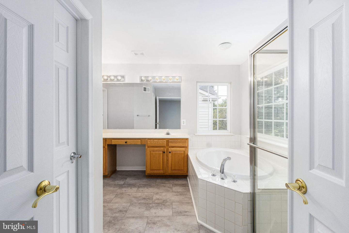 6040 ALDERDALE PL, HAYMARKET, Virginia 20169, 4 Bedrooms Bedrooms, 8 Rooms Rooms,3 BathroomsBathrooms,Residential,For sale,6040 ALDERDALE PL,VAPW2105096 MLS # VAPW2105096