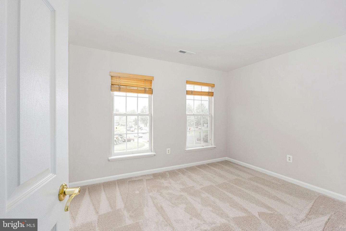 6040 ALDERDALE PL, HAYMARKET, Virginia 20169, 4 Bedrooms Bedrooms, 8 Rooms Rooms,3 BathroomsBathrooms,Residential,For sale,6040 ALDERDALE PL,VAPW2105096 MLS # VAPW2105096
