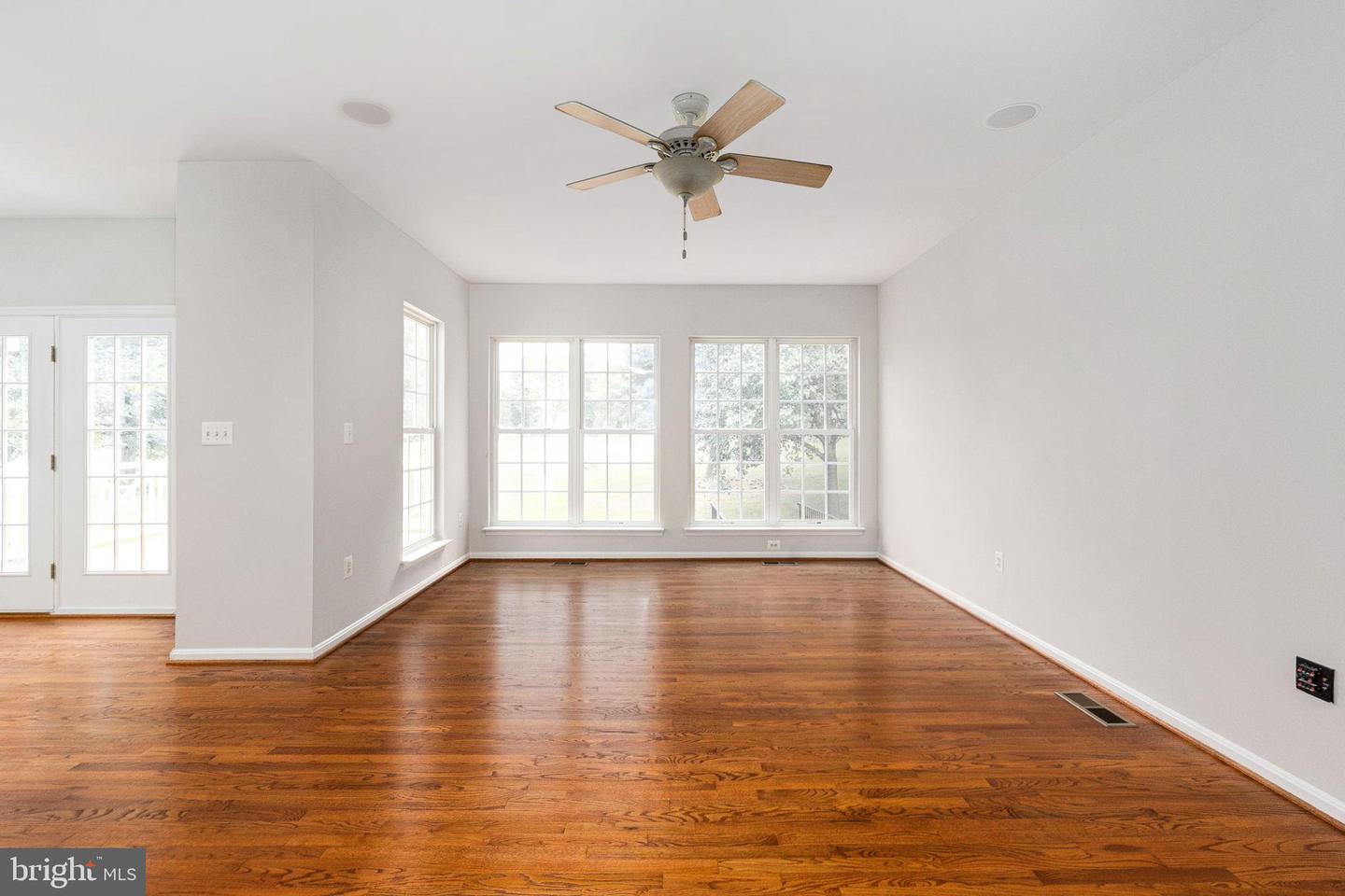 6040 ALDERDALE PL, HAYMARKET, Virginia 20169, 4 Bedrooms Bedrooms, 8 Rooms Rooms,3 BathroomsBathrooms,Residential,For sale,6040 ALDERDALE PL,VAPW2105096 MLS # VAPW2105096