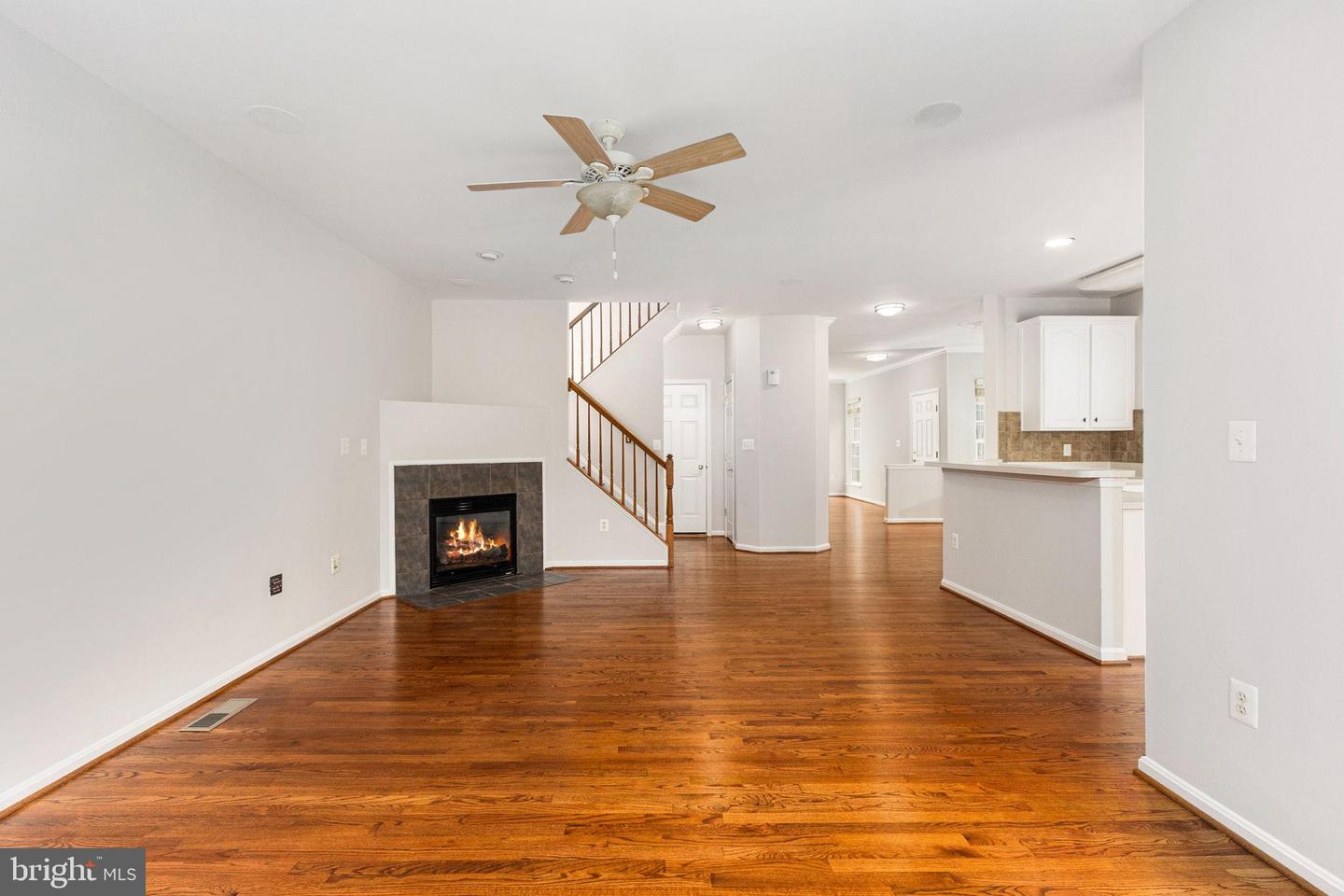 6040 ALDERDALE PL, HAYMARKET, Virginia 20169, 4 Bedrooms Bedrooms, 8 Rooms Rooms,3 BathroomsBathrooms,Residential,For sale,6040 ALDERDALE PL,VAPW2105096 MLS # VAPW2105096