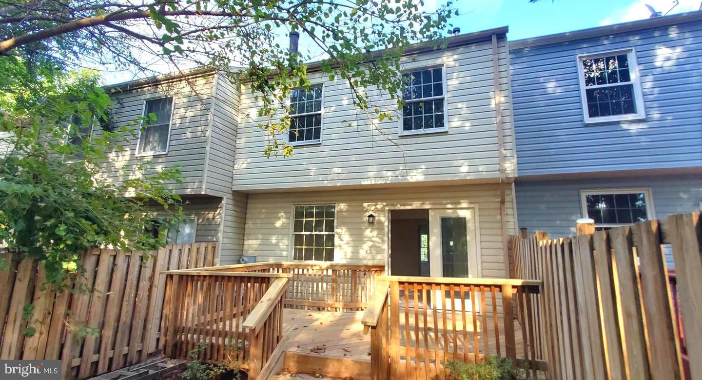 21921 MYRTLEWOOD SQ, STERLING, Virginia 20164, 3 Bedrooms Bedrooms, ,2 BathroomsBathrooms,Residential,For sale,21921 MYRTLEWOOD SQ,VALO2107758 MLS # VALO2107758