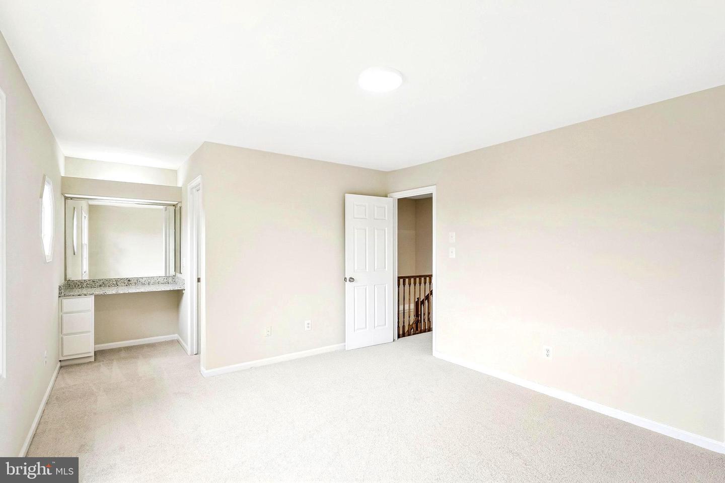 21921 MYRTLEWOOD SQ, STERLING, Virginia 20164, 3 Bedrooms Bedrooms, ,2 BathroomsBathrooms,Residential,For sale,21921 MYRTLEWOOD SQ,VALO2107758 MLS # VALO2107758