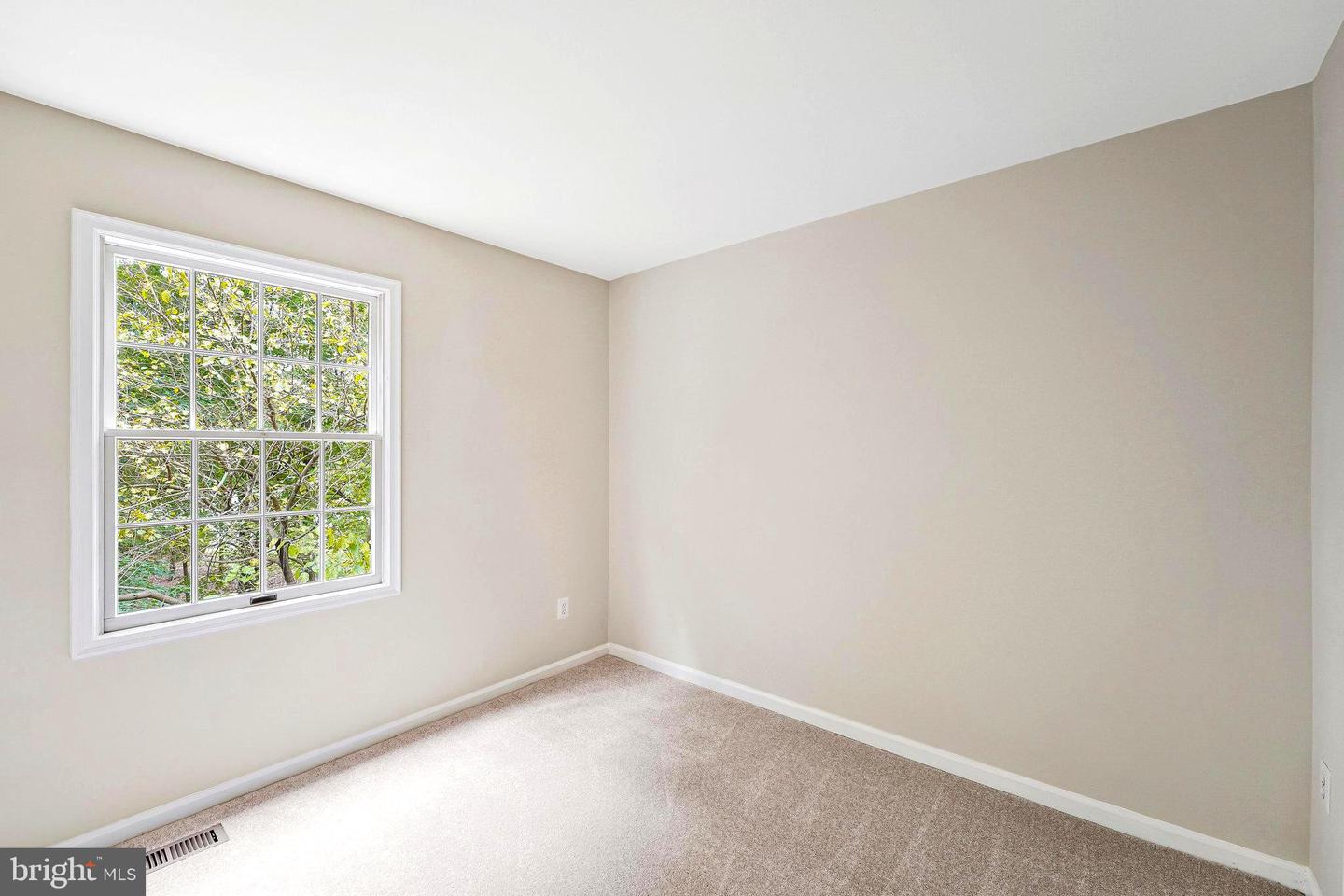 21921 MYRTLEWOOD SQ, STERLING, Virginia 20164, 3 Bedrooms Bedrooms, ,2 BathroomsBathrooms,Residential,For sale,21921 MYRTLEWOOD SQ,VALO2107758 MLS # VALO2107758
