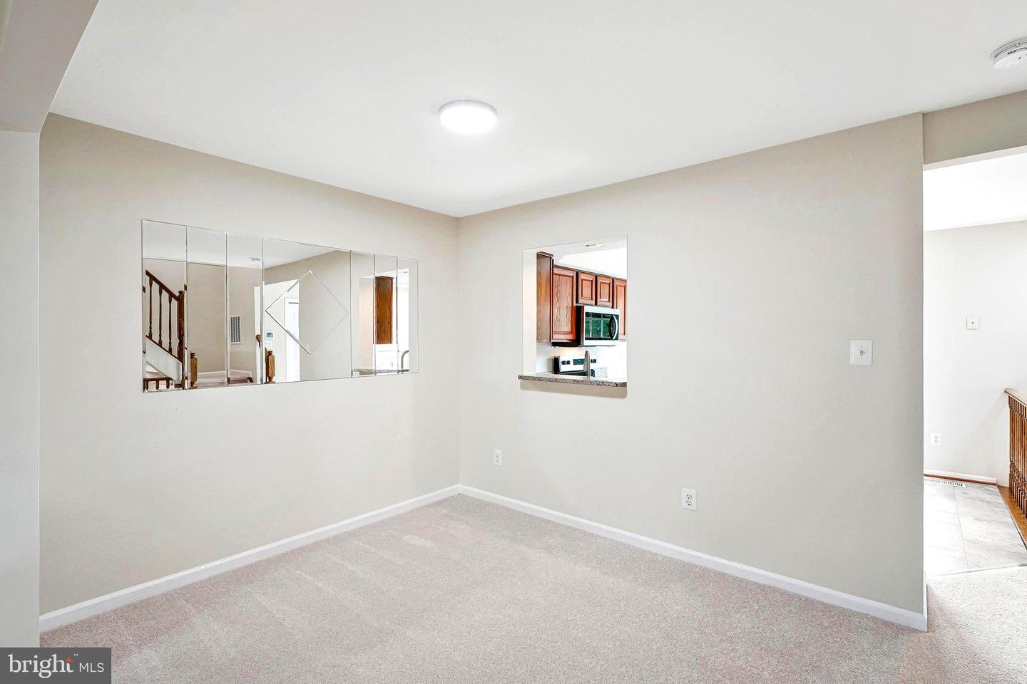 21921 MYRTLEWOOD SQ, STERLING, Virginia 20164, 3 Bedrooms Bedrooms, ,2 BathroomsBathrooms,Residential,For sale,21921 MYRTLEWOOD SQ,VALO2107758 MLS # VALO2107758
