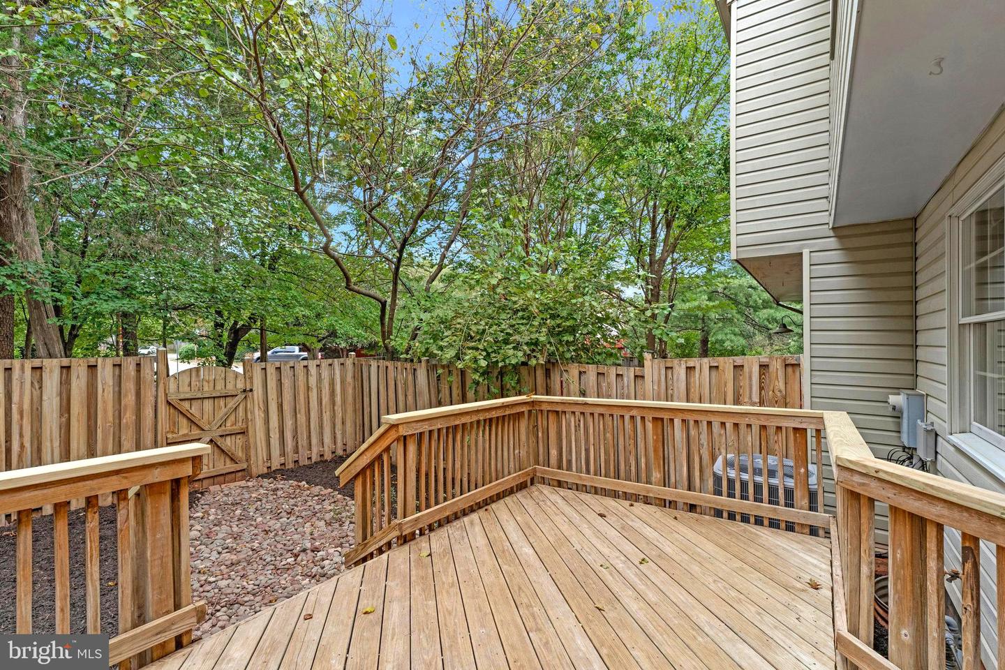 21921 MYRTLEWOOD SQ, STERLING, Virginia 20164, 3 Bedrooms Bedrooms, ,2 BathroomsBathrooms,Residential,For sale,21921 MYRTLEWOOD SQ,VALO2107758 MLS # VALO2107758