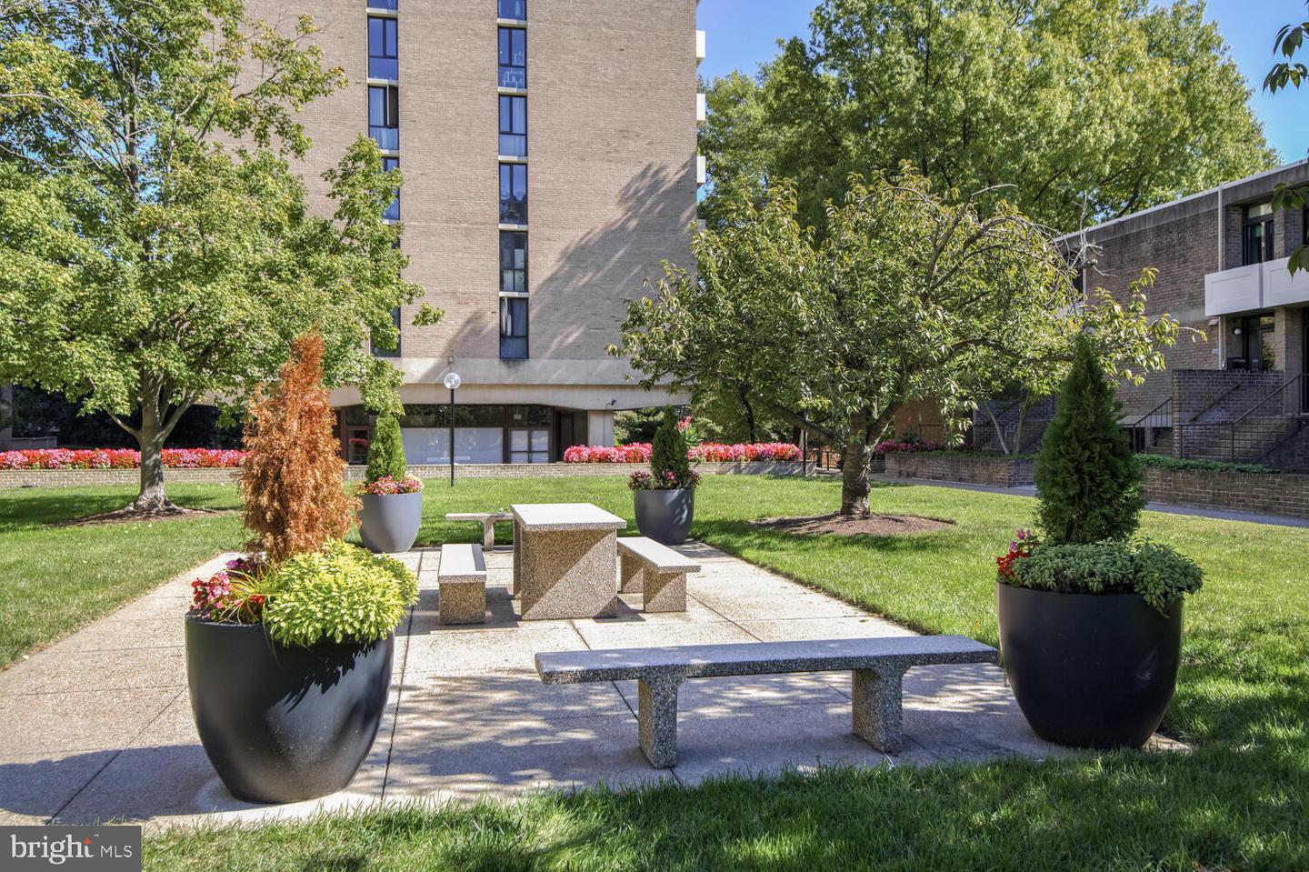 333 N ST SW #333, WASHINGTON, District Of Columbia 20024, 2 Bedrooms Bedrooms, ,1 BathroomBathrooms,Residential,For sale,333 N ST SW #333,DCDC2224516 MLS # DCDC2224516