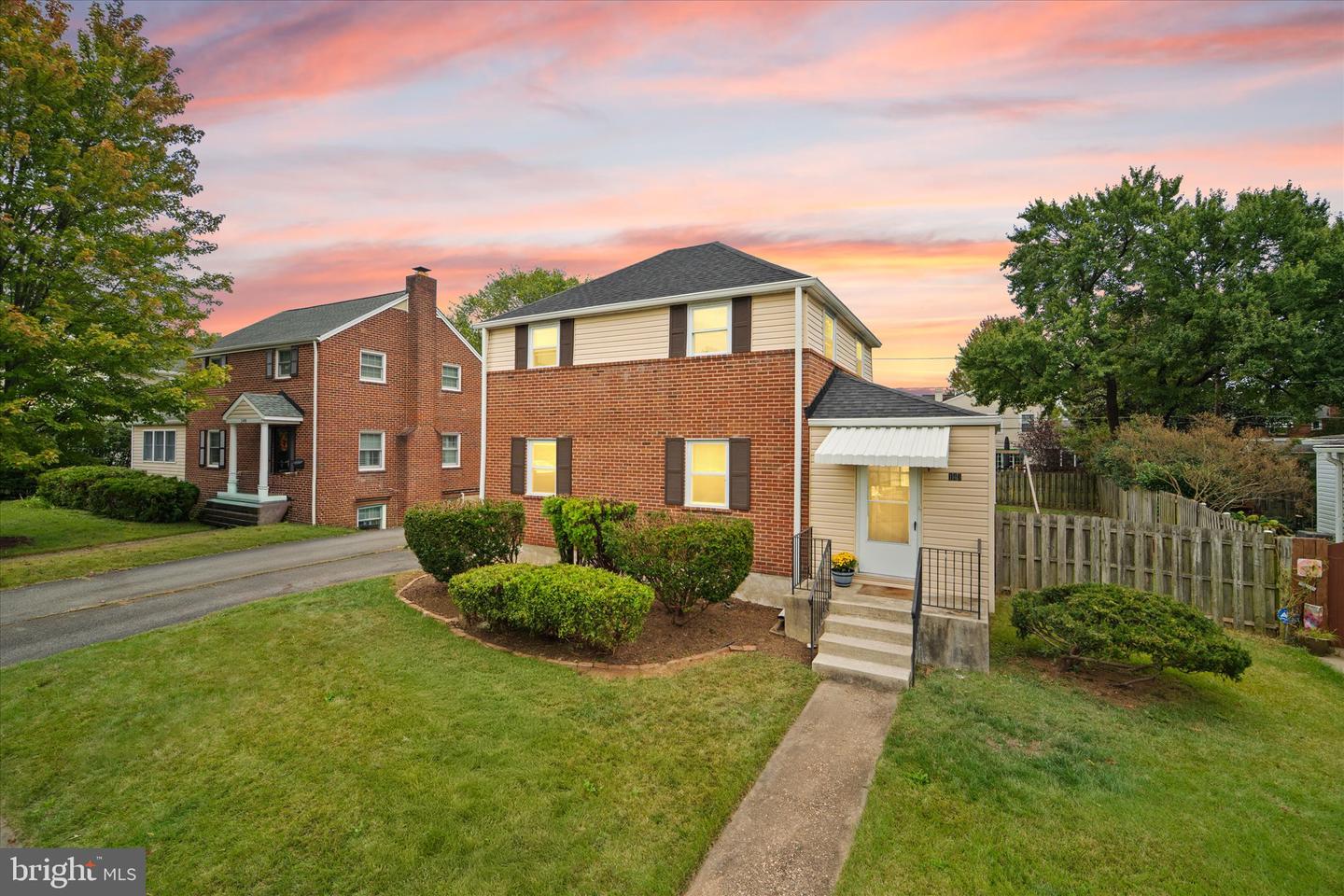 143 N ABINGDON ST, ARLINGTON, Virginia 22203, 3 Bedrooms Bedrooms, ,2 BathroomsBathrooms,Residential,For sale,143 N ABINGDON ST,VAAR2064242 MLS # VAAR2064242