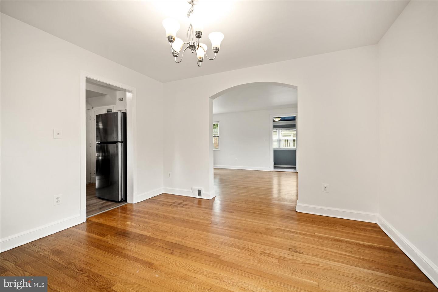 143 N ABINGDON ST, ARLINGTON, Virginia 22203, 3 Bedrooms Bedrooms, ,2 BathroomsBathrooms,Residential,For sale,143 N ABINGDON ST,VAAR2064242 MLS # VAAR2064242
