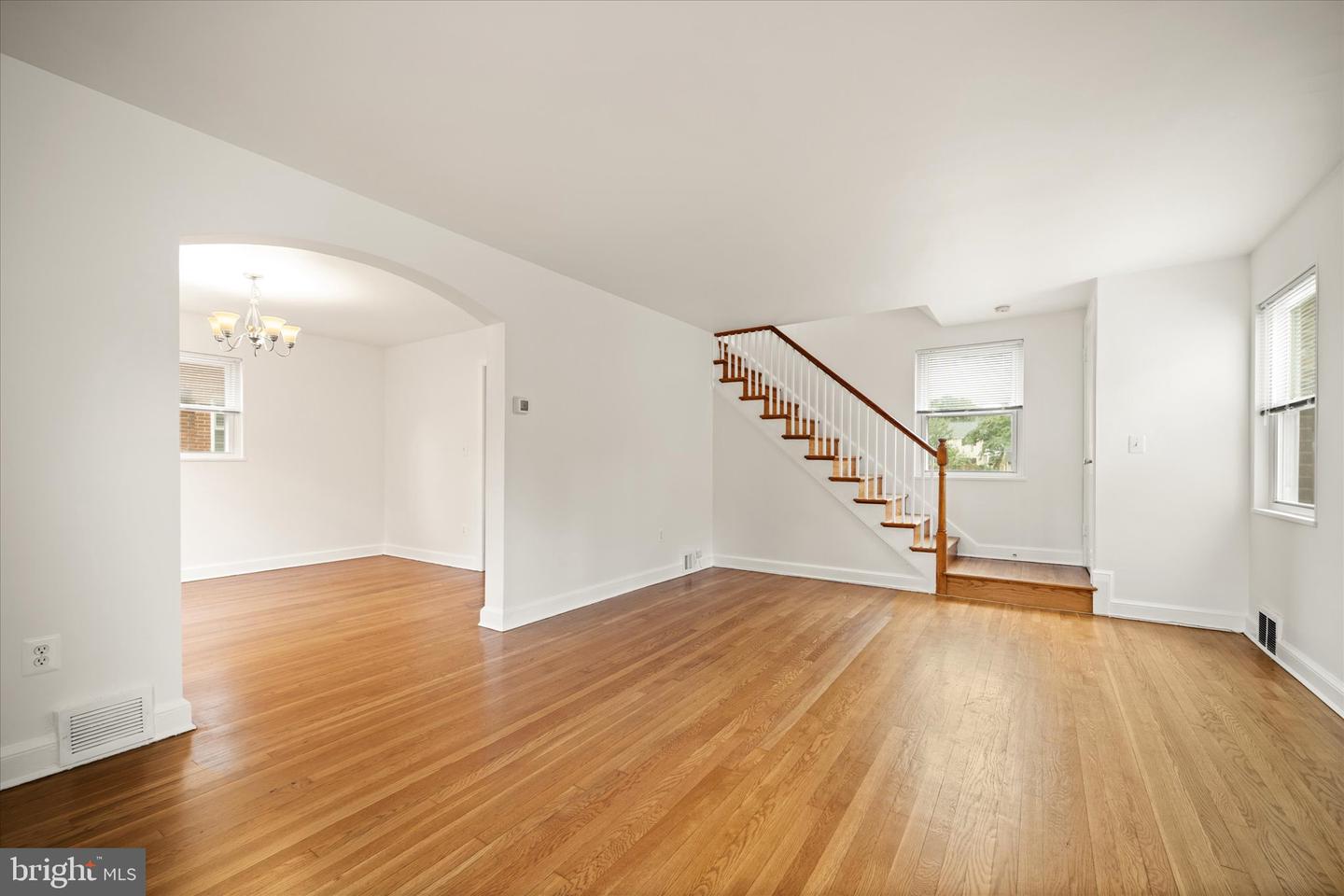 143 N ABINGDON ST, ARLINGTON, Virginia 22203, 3 Bedrooms Bedrooms, ,2 BathroomsBathrooms,Residential,For sale,143 N ABINGDON ST,VAAR2064242 MLS # VAAR2064242
