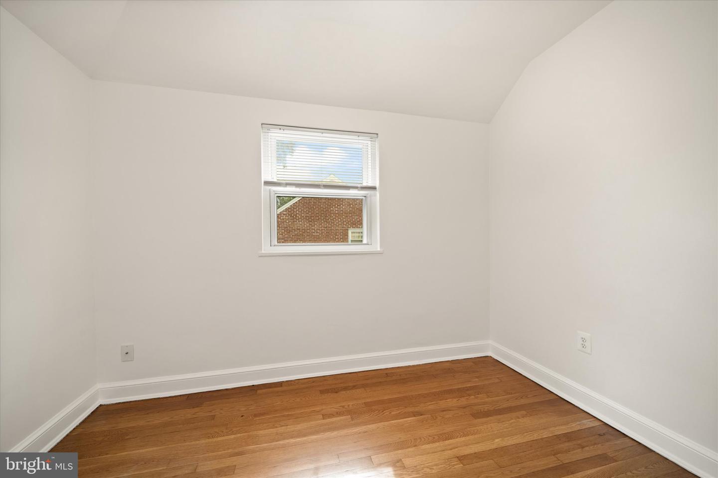 143 N ABINGDON ST, ARLINGTON, Virginia 22203, 3 Bedrooms Bedrooms, ,2 BathroomsBathrooms,Residential,For sale,143 N ABINGDON ST,VAAR2064242 MLS # VAAR2064242