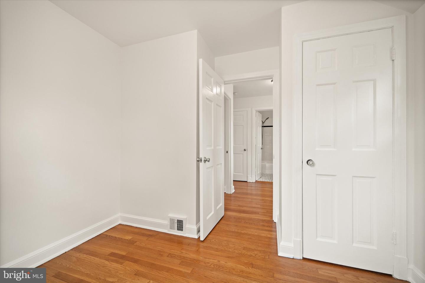 143 N ABINGDON ST, ARLINGTON, Virginia 22203, 3 Bedrooms Bedrooms, ,2 BathroomsBathrooms,Residential,For sale,143 N ABINGDON ST,VAAR2064242 MLS # VAAR2064242