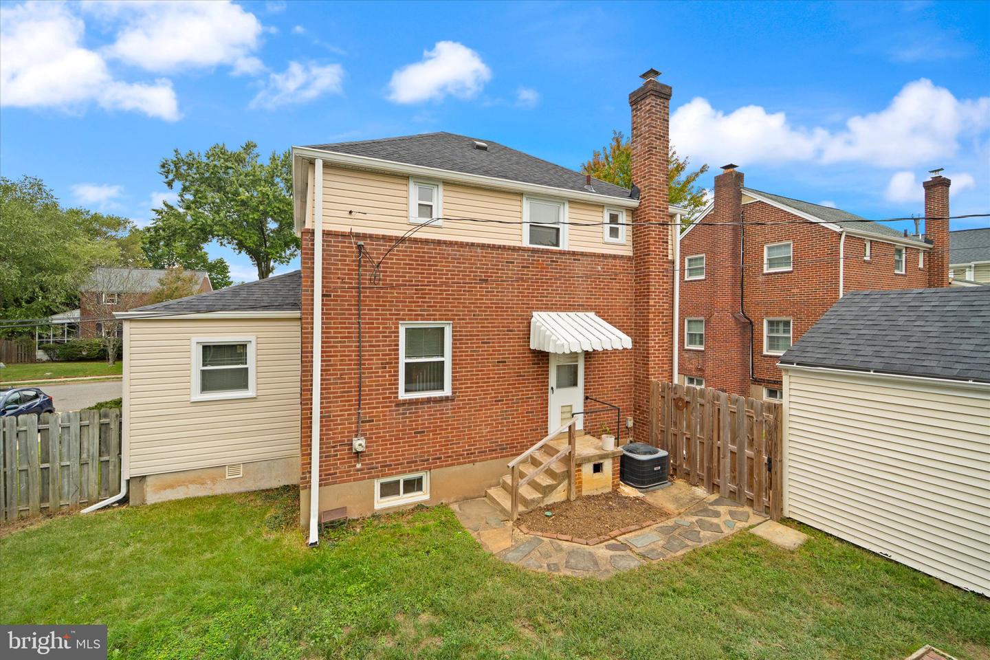 143 N ABINGDON ST, ARLINGTON, Virginia 22203, 3 Bedrooms Bedrooms, ,2 BathroomsBathrooms,Residential,For sale,143 N ABINGDON ST,VAAR2064242 MLS # VAAR2064242