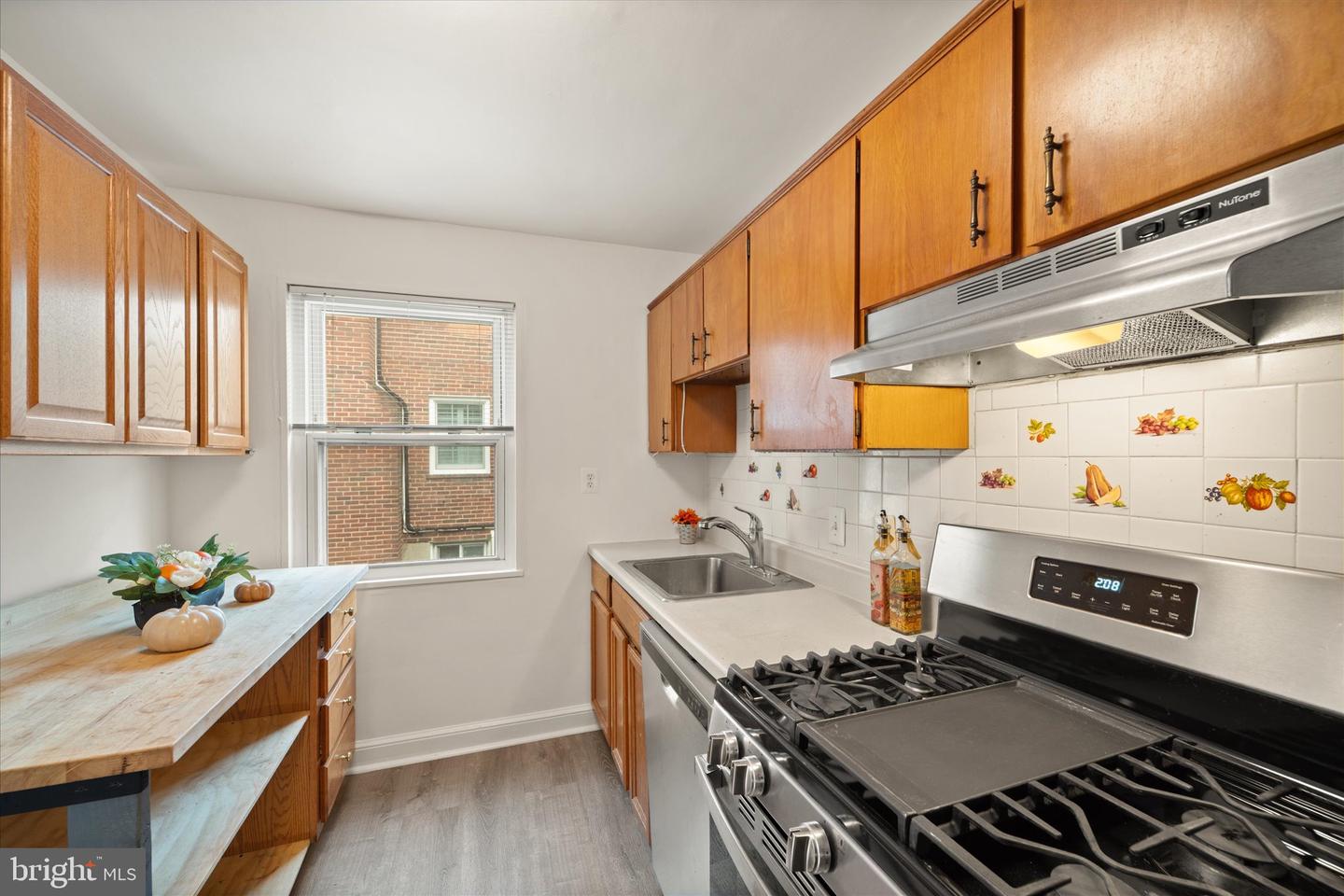 143 N ABINGDON ST, ARLINGTON, Virginia 22203, 3 Bedrooms Bedrooms, ,2 BathroomsBathrooms,Residential,For sale,143 N ABINGDON ST,VAAR2064242 MLS # VAAR2064242
