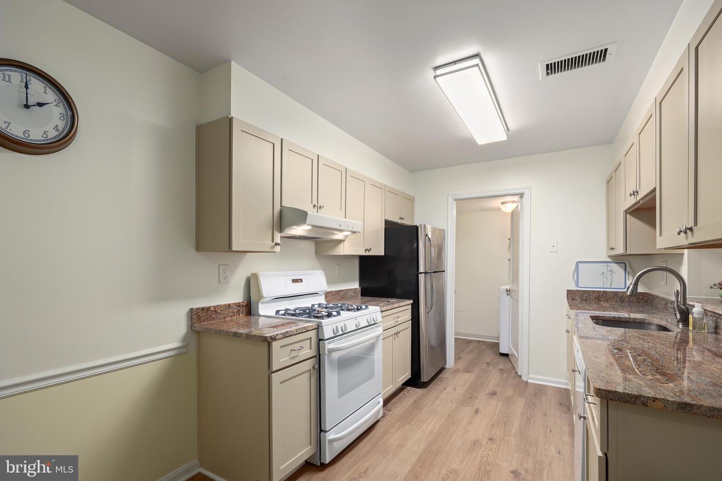 5837 COVE LANDING RD #101, BURKE, Virginia 22015, 2 Bedrooms Bedrooms, ,2 BathroomsBathrooms,Residential,For sale,5837 COVE LANDING RD #101,VAFX2269650 MLS # VAFX2269650