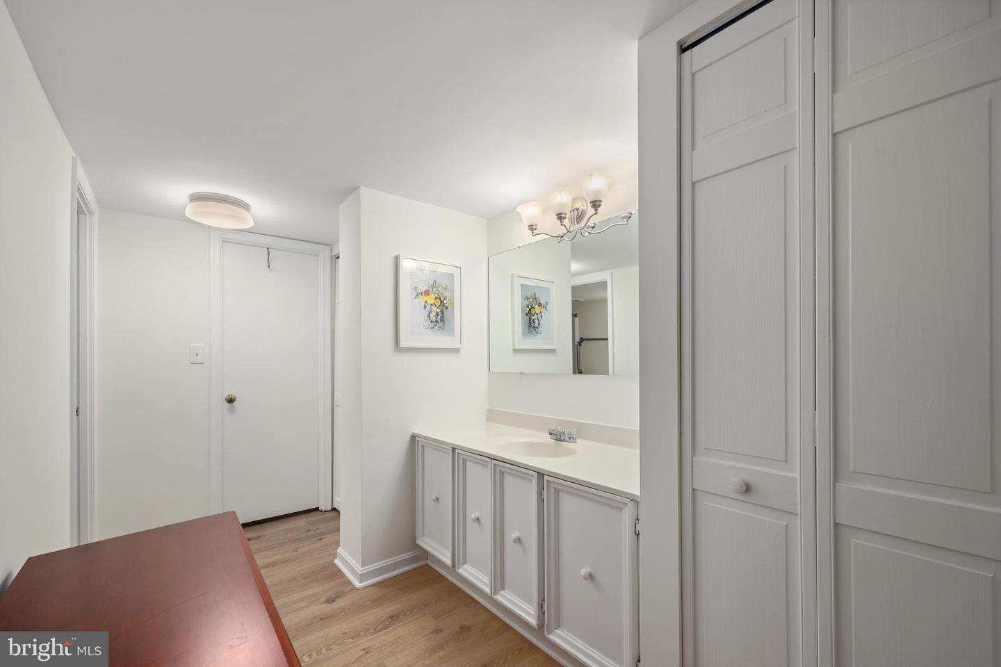 5837 COVE LANDING RD #101, BURKE, Virginia 22015, 2 Bedrooms Bedrooms, ,2 BathroomsBathrooms,Residential,For sale,5837 COVE LANDING RD #101,VAFX2269650 MLS # VAFX2269650