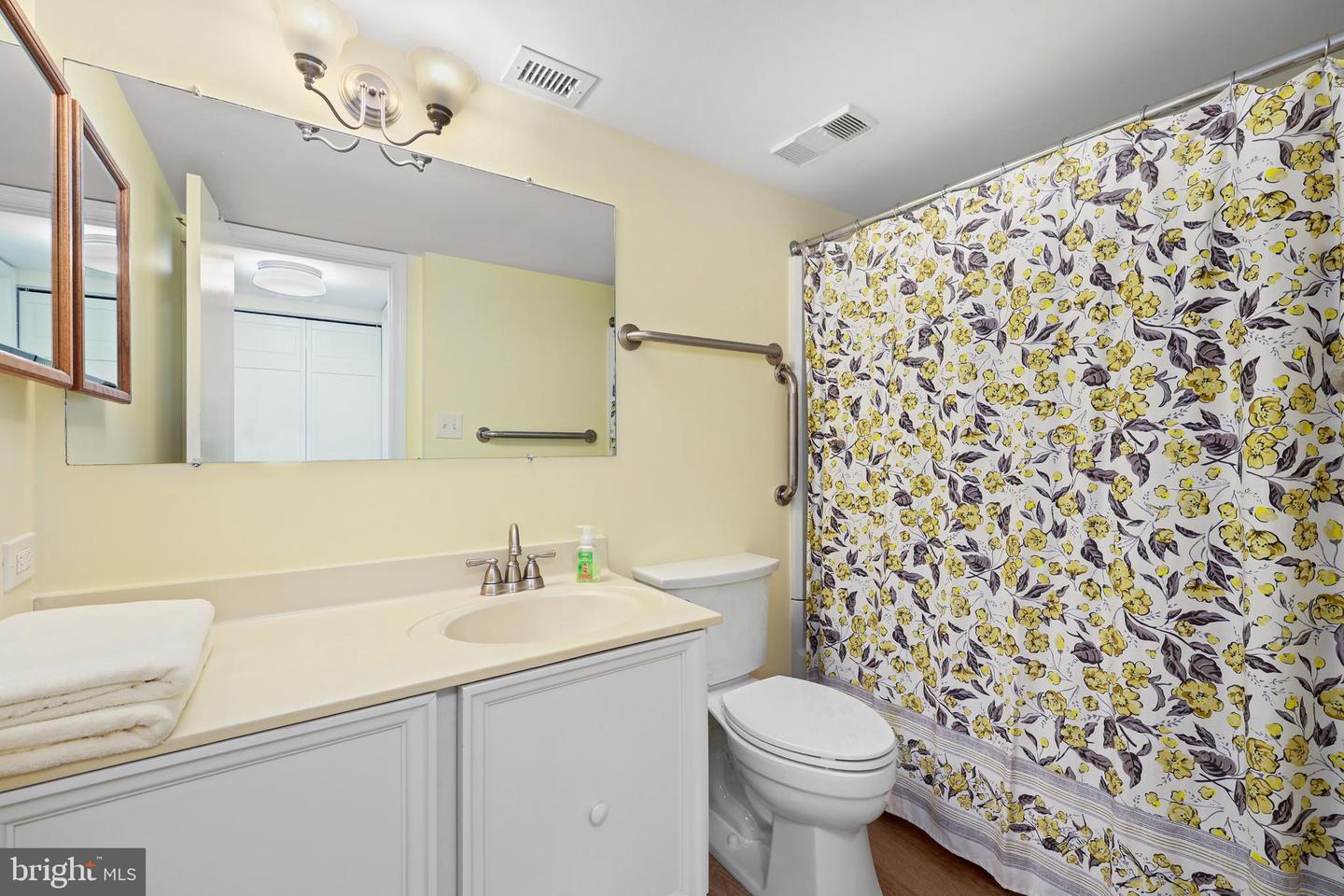 5837 COVE LANDING RD #101, BURKE, Virginia 22015, 2 Bedrooms Bedrooms, ,2 BathroomsBathrooms,Residential,For sale,5837 COVE LANDING RD #101,VAFX2269650 MLS # VAFX2269650
