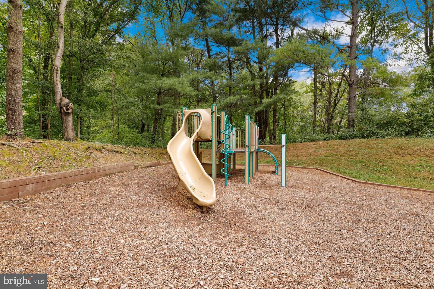5837 COVE LANDING RD #101, BURKE, Virginia 22015, 2 Bedrooms Bedrooms, ,2 BathroomsBathrooms,Residential,For sale,5837 COVE LANDING RD #101,VAFX2269650 MLS # VAFX2269650