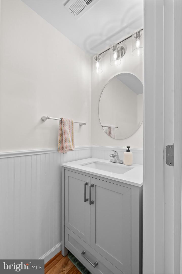 1637 N VAN DORN ST, ALEXANDRIA, Virginia 22304, 2 Bedrooms Bedrooms, ,1 BathroomBathrooms,Residential,For sale,1637 N VAN DORN ST,VAAX2050280 MLS # VAAX2050280