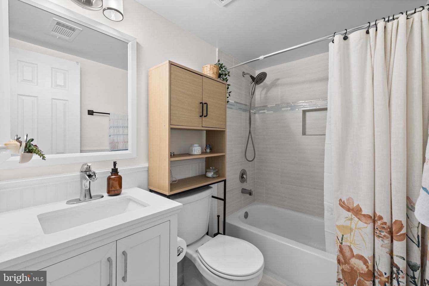 1637 N VAN DORN ST, ALEXANDRIA, Virginia 22304, 2 Bedrooms Bedrooms, ,1 BathroomBathrooms,Residential,For sale,1637 N VAN DORN ST,VAAX2050280 MLS # VAAX2050280