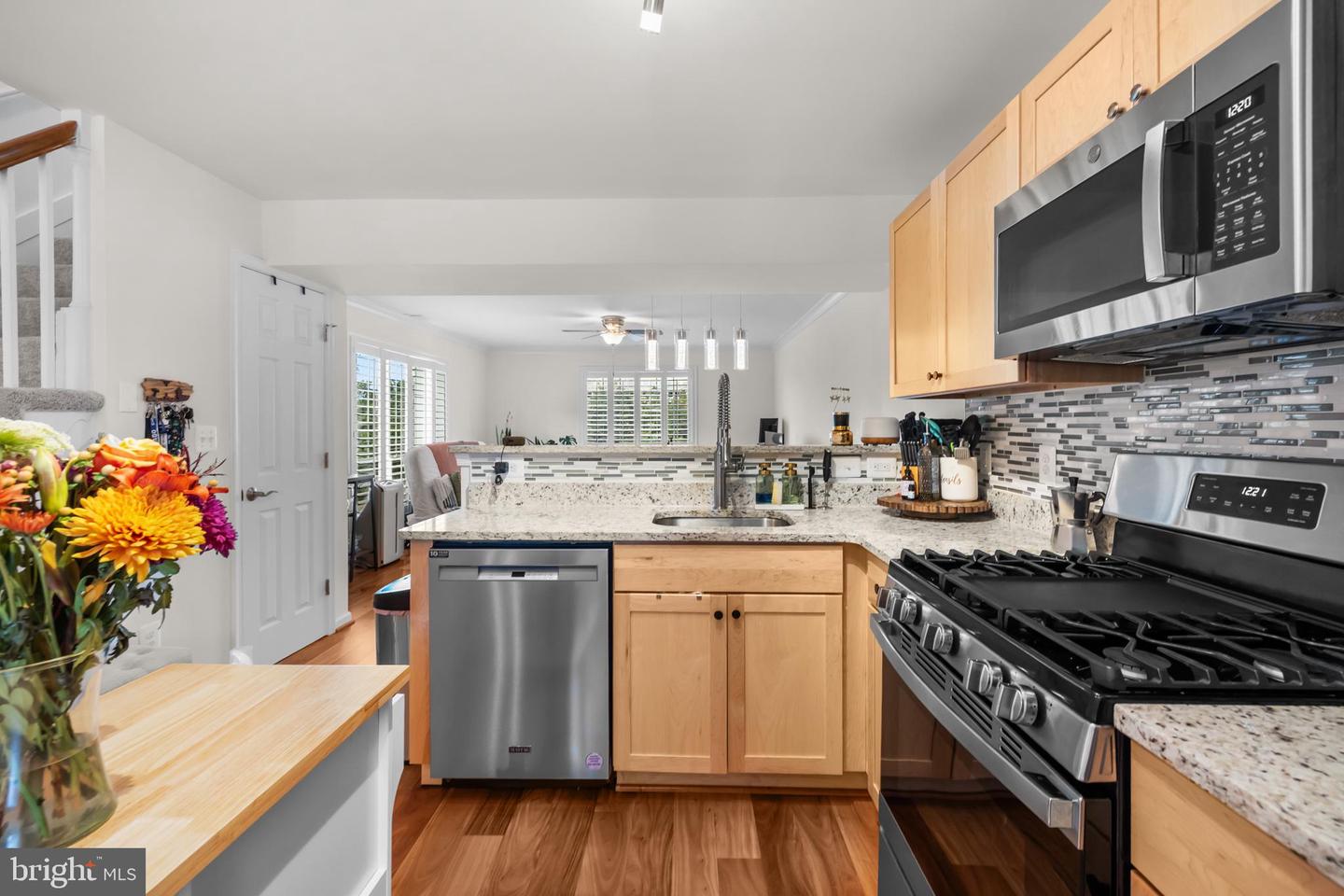 1637 N VAN DORN ST, ALEXANDRIA, Virginia 22304, 2 Bedrooms Bedrooms, ,1 BathroomBathrooms,Residential,For sale,1637 N VAN DORN ST,VAAX2050280 MLS # VAAX2050280