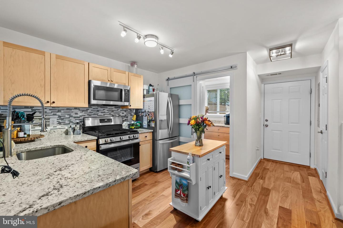1637 N VAN DORN ST, ALEXANDRIA, Virginia 22304, 2 Bedrooms Bedrooms, ,1 BathroomBathrooms,Residential,For sale,1637 N VAN DORN ST,VAAX2050280 MLS # VAAX2050280