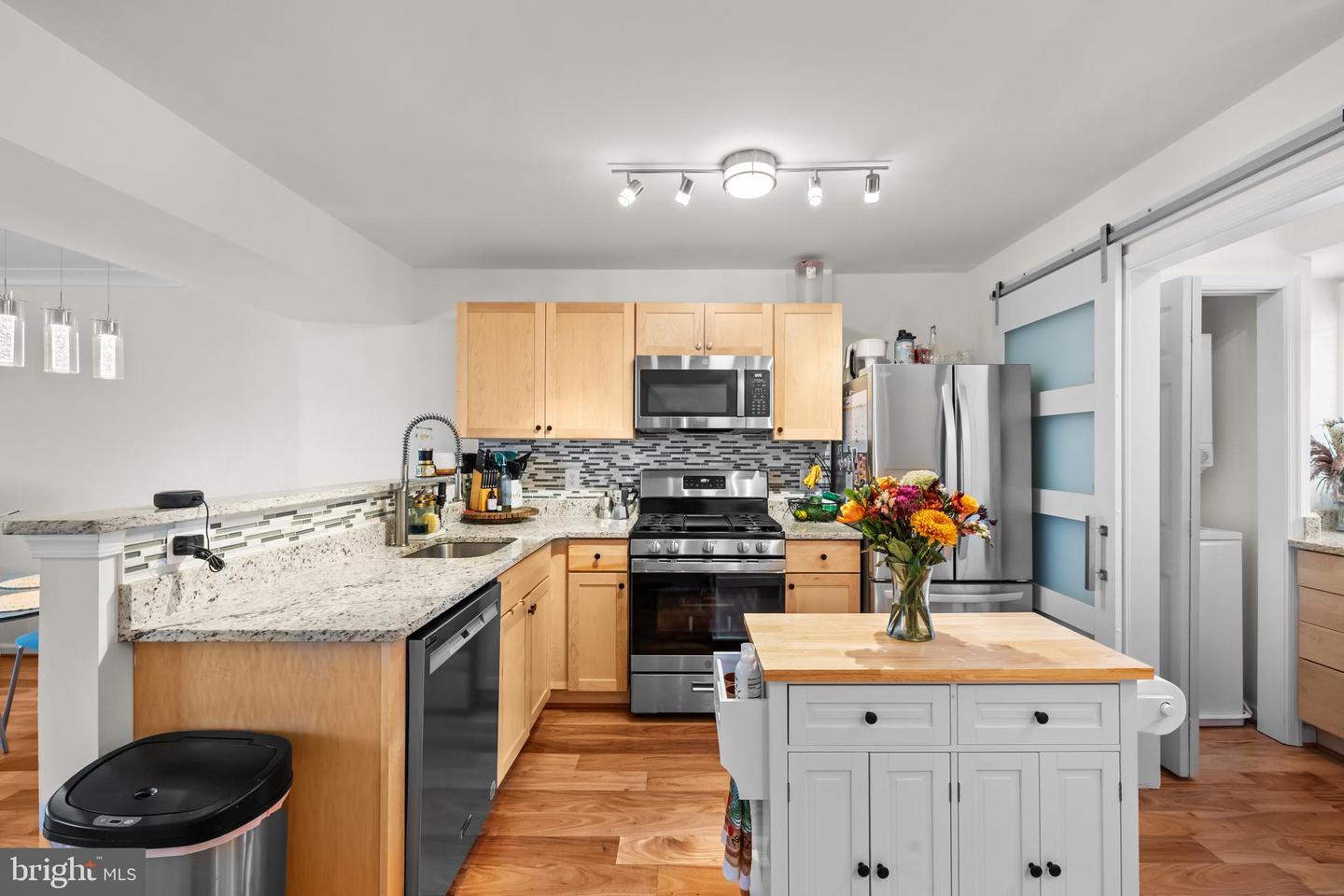1637 N VAN DORN ST, ALEXANDRIA, Virginia 22304, 2 Bedrooms Bedrooms, ,1 BathroomBathrooms,Residential,For sale,1637 N VAN DORN ST,VAAX2050280 MLS # VAAX2050280