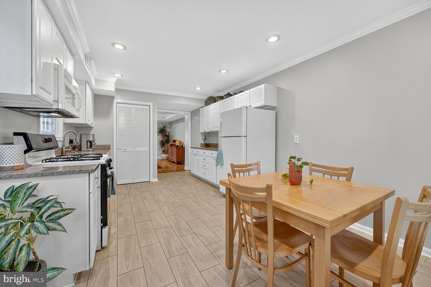 2261 12TH ST NW, WASHINGTON, District Of Columbia 20009, 3 Bedrooms Bedrooms, ,2 BathroomsBathrooms,Residential,For sale,2261 12TH ST NW,DCDC2224616 MLS # DCDC2224616