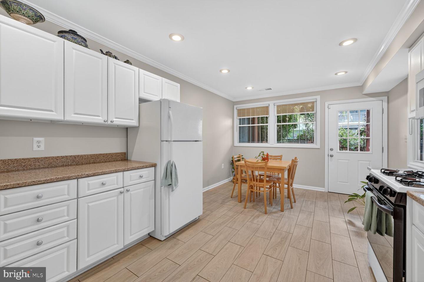 2261 12TH ST NW, WASHINGTON, District Of Columbia 20009, 3 Bedrooms Bedrooms, ,2 BathroomsBathrooms,Residential,For sale,2261 12TH ST NW,DCDC2224616 MLS # DCDC2224616