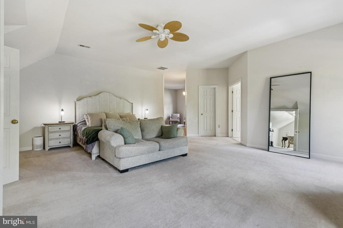 7819 WELLINGTON DR, WARRENTON, Virginia 20186, 5 Bedrooms Bedrooms, ,4 BathroomsBathrooms,Residential,For sale,7819 WELLINGTON DR,VAFQ2018508 MLS # VAFQ2018508