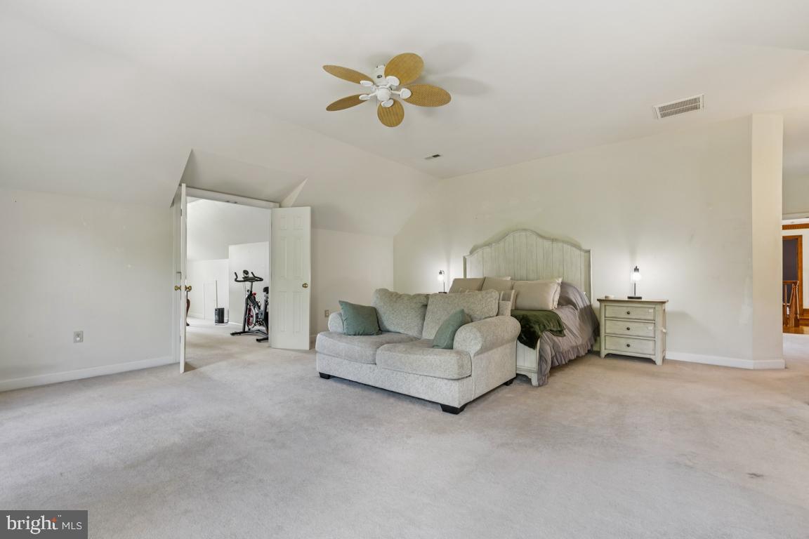 7819 WELLINGTON DR, WARRENTON, Virginia 20186, 5 Bedrooms Bedrooms, ,4 BathroomsBathrooms,Residential,For sale,7819 WELLINGTON DR,VAFQ2018508 MLS # VAFQ2018508