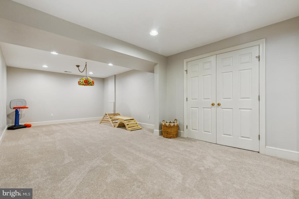 7819 WELLINGTON DR, WARRENTON, Virginia 20186, 5 Bedrooms Bedrooms, ,4 BathroomsBathrooms,Residential,For sale,7819 WELLINGTON DR,VAFQ2018508 MLS # VAFQ2018508