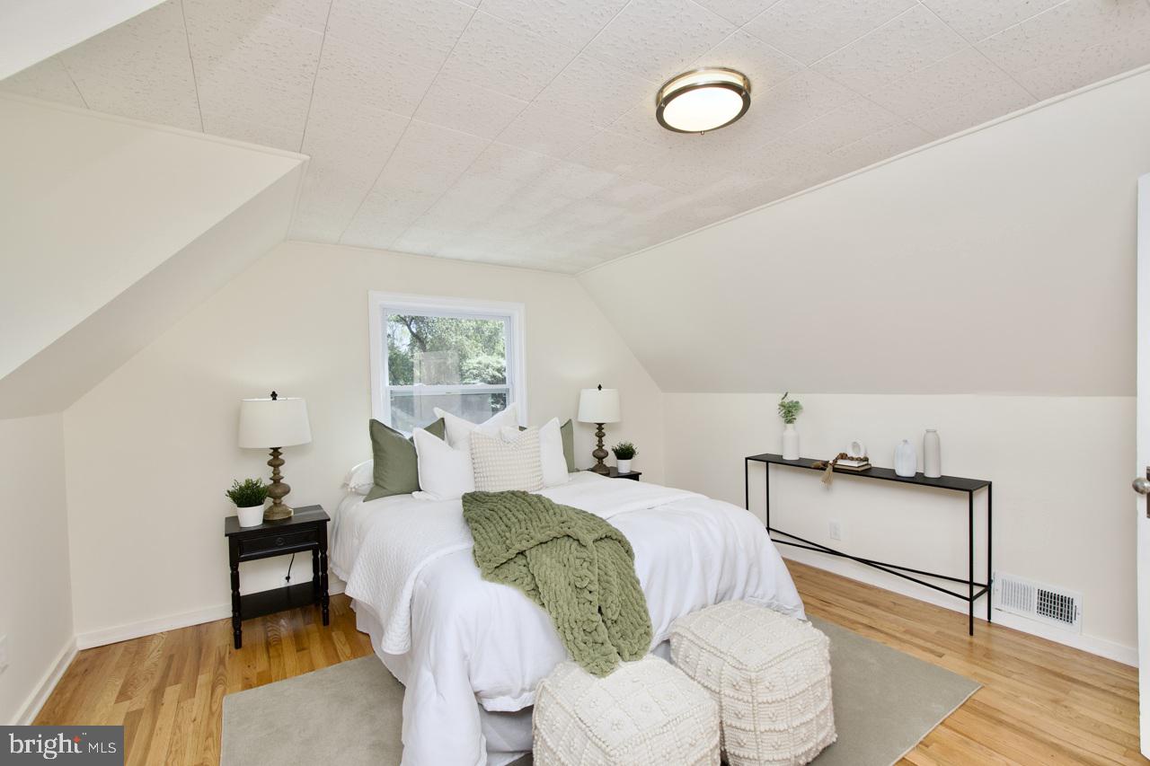 2415 FAIRHAVEN AVE, ALEXANDRIA, Virginia 22303, 4 Bedrooms Bedrooms, ,2 BathroomsBathrooms,Residential,For sale,2415 FAIRHAVEN AVE,VAFX2269740 MLS # VAFX2269740
