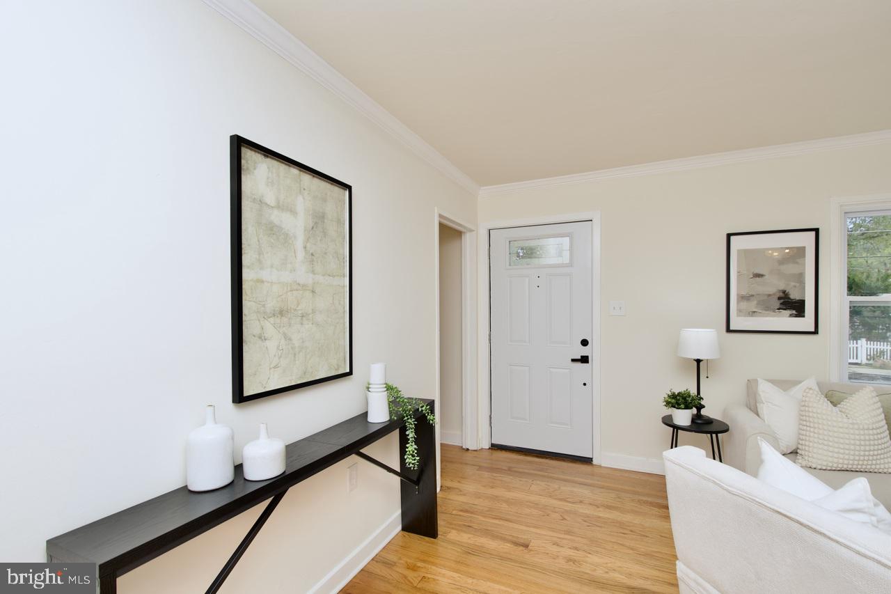 2415 FAIRHAVEN AVE, ALEXANDRIA, Virginia 22303, 4 Bedrooms Bedrooms, ,2 BathroomsBathrooms,Residential,For sale,2415 FAIRHAVEN AVE,VAFX2269740 MLS # VAFX2269740