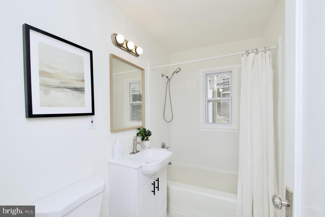 2415 FAIRHAVEN AVE, ALEXANDRIA, Virginia 22303, 4 Bedrooms Bedrooms, ,2 BathroomsBathrooms,Residential,For sale,2415 FAIRHAVEN AVE,VAFX2269740 MLS # VAFX2269740