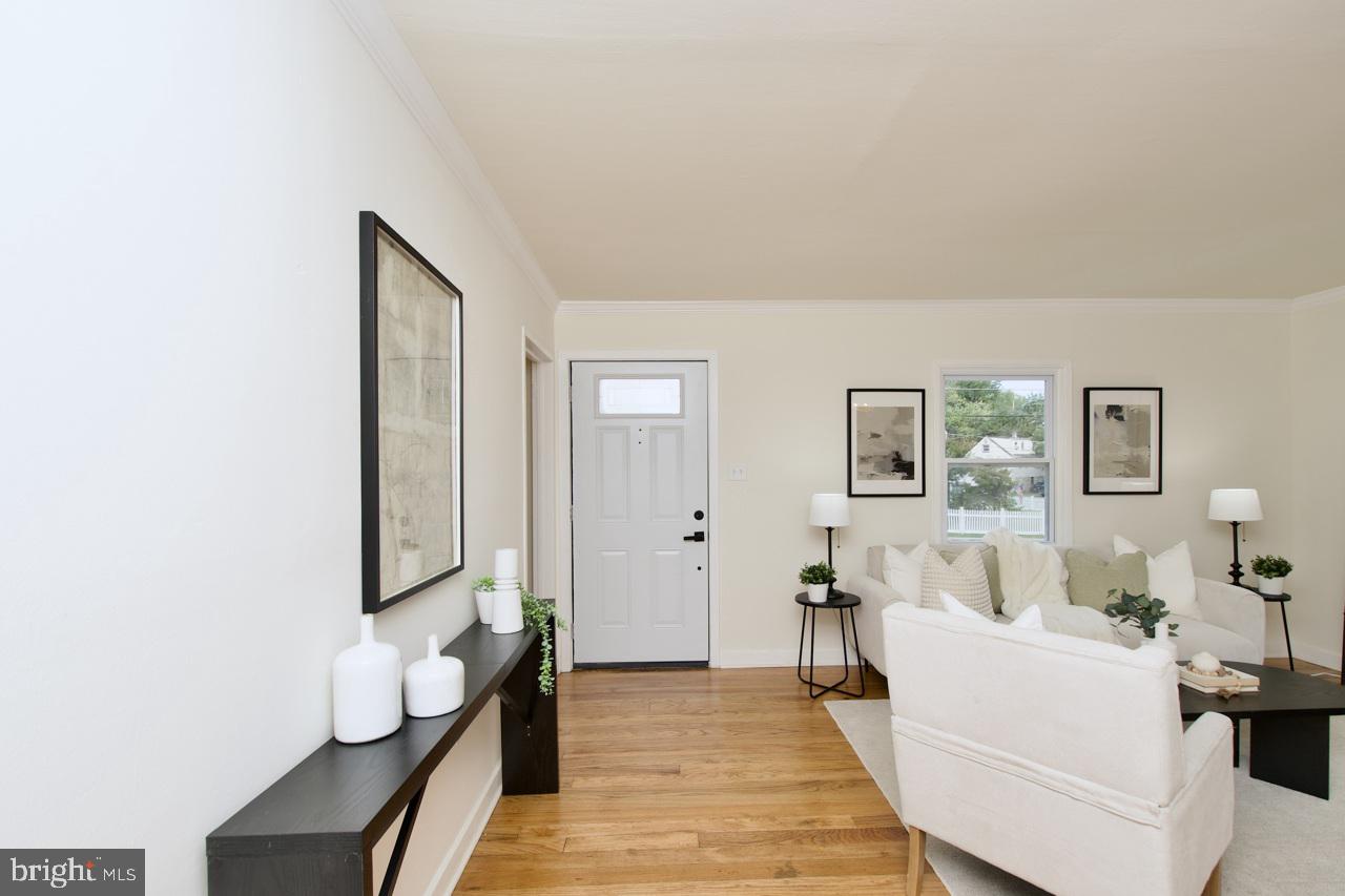 2415 FAIRHAVEN AVE, ALEXANDRIA, Virginia 22303, 4 Bedrooms Bedrooms, ,2 BathroomsBathrooms,Residential,For sale,2415 FAIRHAVEN AVE,VAFX2269740 MLS # VAFX2269740