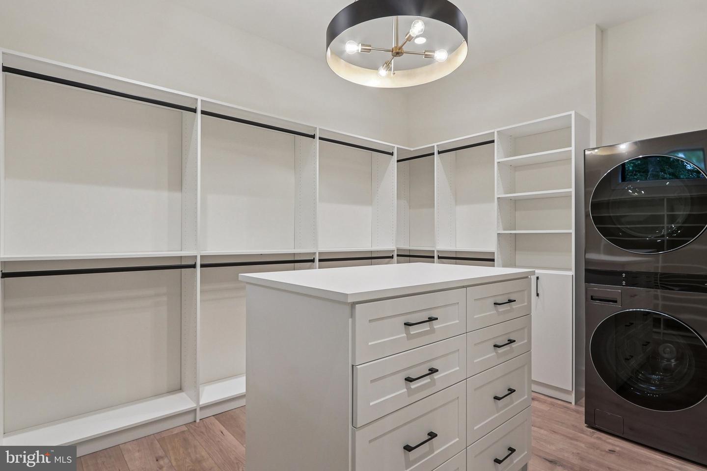 5224 TRUNNION TRL, WOODBRIDGE, Virginia 22192, 5 Bedrooms Bedrooms, ,4 BathroomsBathrooms,Residential,For sale,5224 TRUNNION TRL,VAPW2104924 MLS # VAPW2104924