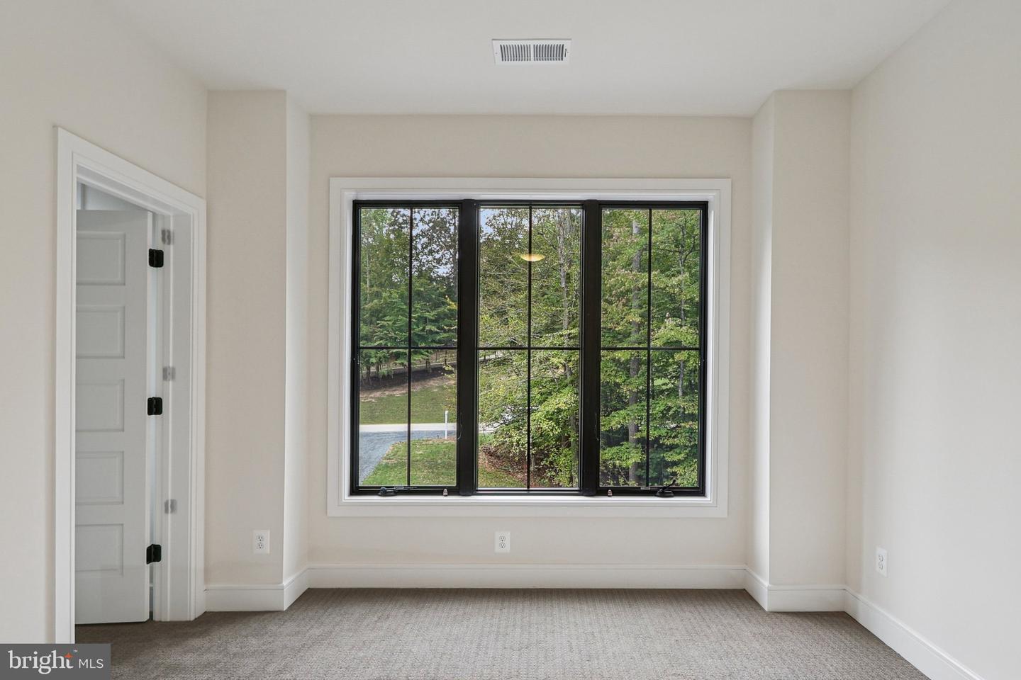 5224 TRUNNION TRL, WOODBRIDGE, Virginia 22192, 5 Bedrooms Bedrooms, ,4 BathroomsBathrooms,Residential,For sale,5224 TRUNNION TRL,VAPW2104924 MLS # VAPW2104924