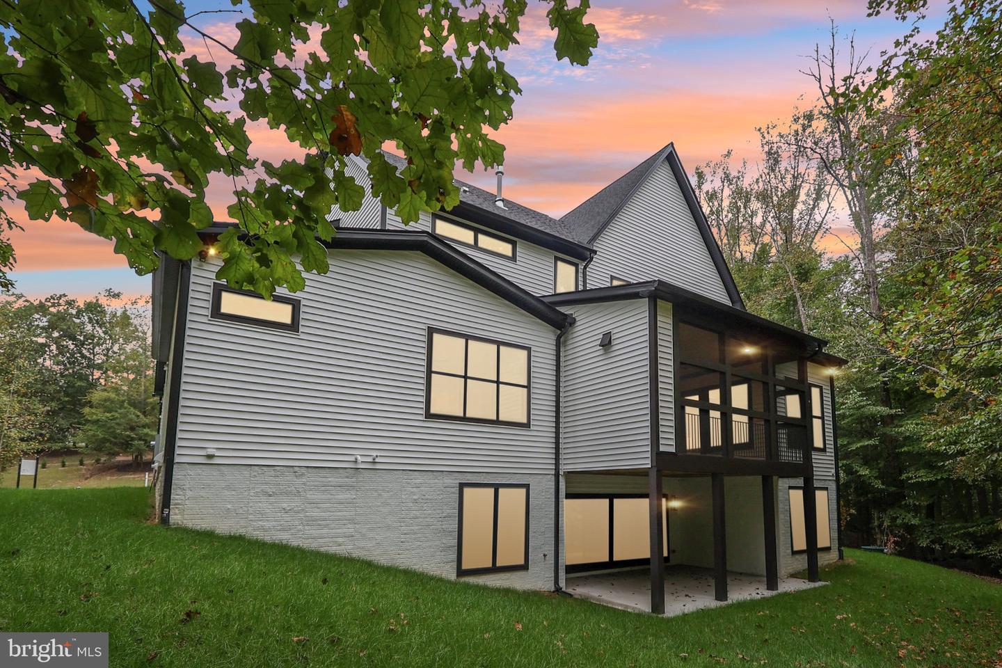 5224 TRUNNION TRL, WOODBRIDGE, Virginia 22192, 5 Bedrooms Bedrooms, ,4 BathroomsBathrooms,Residential,For sale,5224 TRUNNION TRL,VAPW2104924 MLS # VAPW2104924