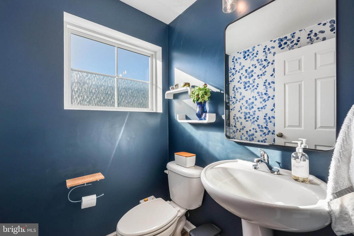 219 MILES HAWK TER, PURCELLVILLE, Virginia 20132, 2 Bedrooms Bedrooms, ,3 BathroomsBathrooms,Residential,For sale,219 MILES HAWK TER,VALO2107822 MLS # VALO2107822