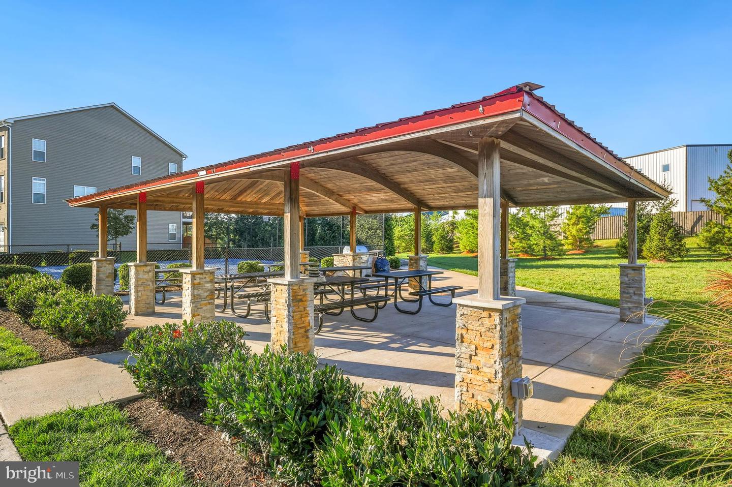 219 MILES HAWK TER, PURCELLVILLE, Virginia 20132, 2 Bedrooms Bedrooms, ,3 BathroomsBathrooms,Residential,For sale,219 MILES HAWK TER,VALO2107822 MLS # VALO2107822