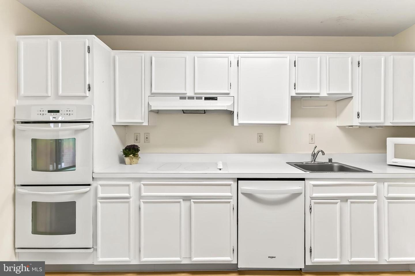 205 YOAKUM PKWY #822, ALEXANDRIA, Virginia 22304, 2 Bedrooms Bedrooms, ,2 BathroomsBathrooms,Residential,For sale,205 YOAKUM PKWY #822,VAAX2050308 MLS # VAAX2050308